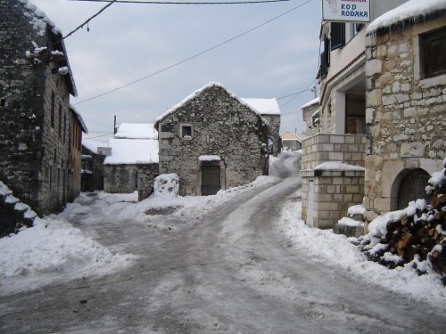 prometnice okovane ledom