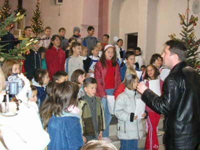 dje�ja recitacija sa voditeljem