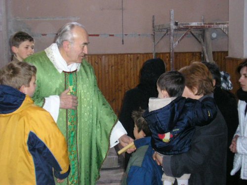 "grli�anje" nakon svete mise
