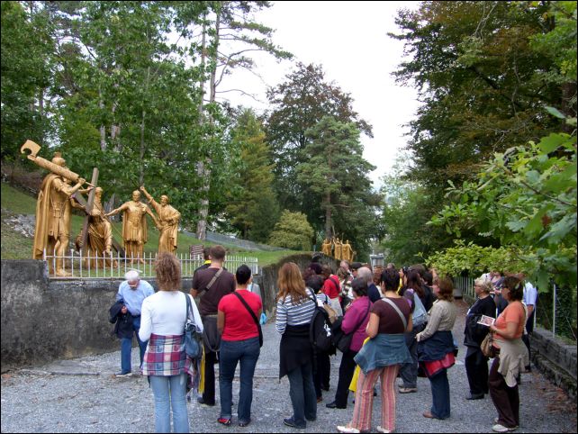 6-Lourdes