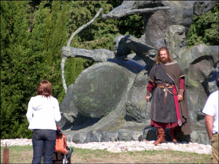 (21)