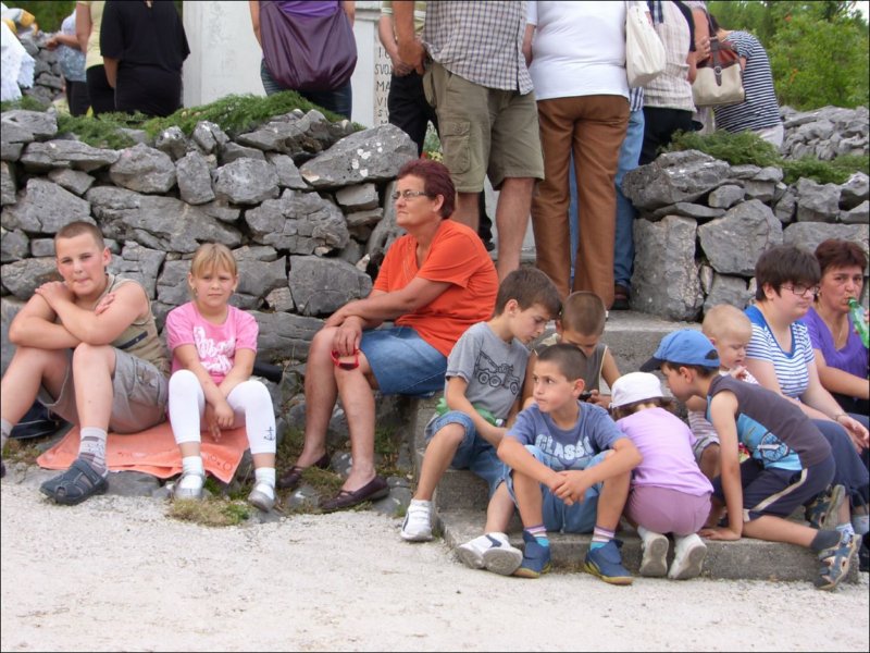 (07)