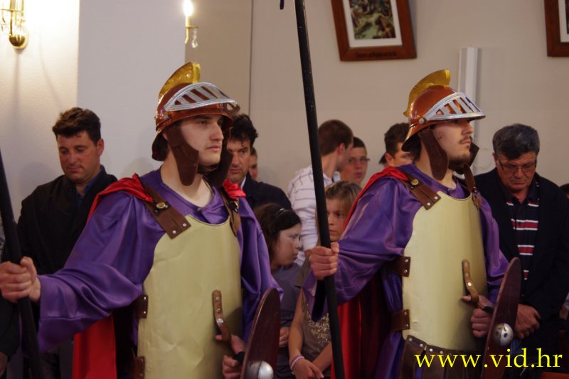 (10)