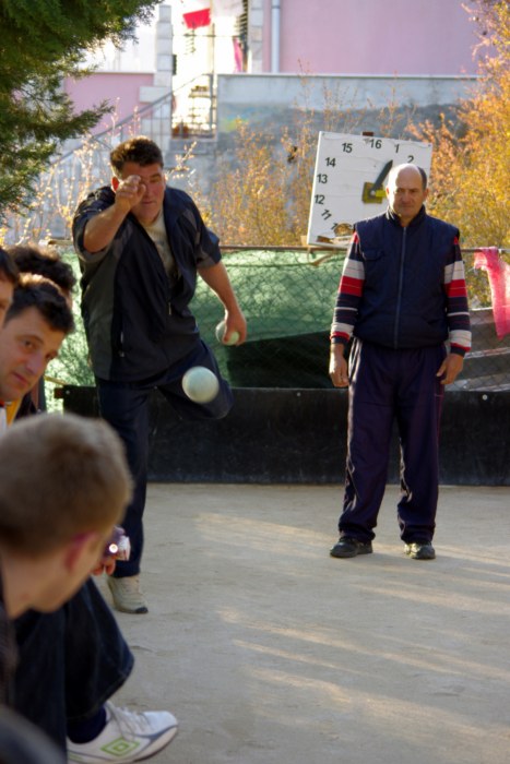 (26)