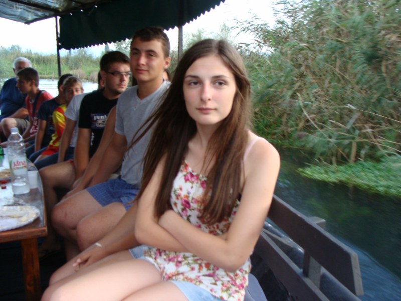 (16)