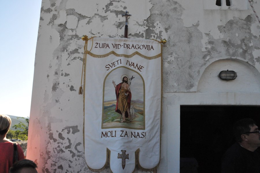 (2)