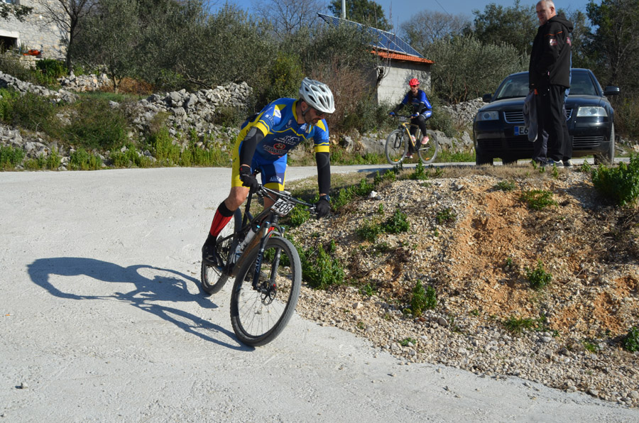 (99)