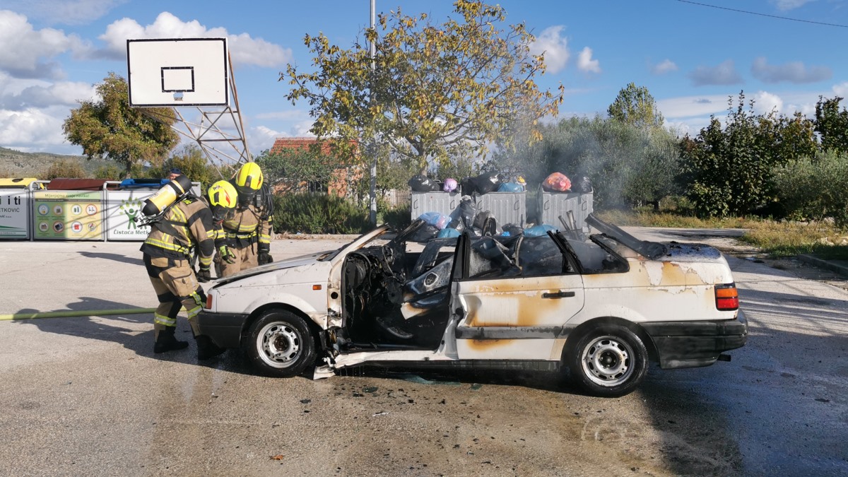 (27)