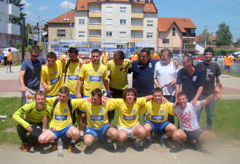 (30)