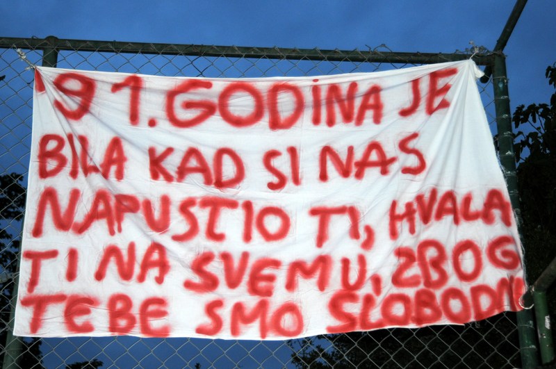 (01)